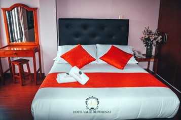 Habitación Doble Matrimonial - Hotel Valle de Pubenza